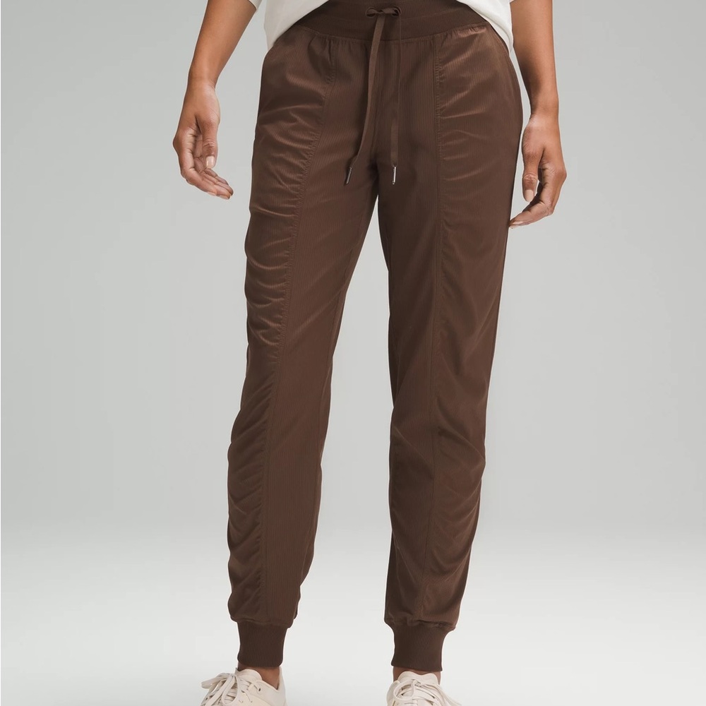 Lululemon Mid-Rise Jogger Full Length Java Color size 12